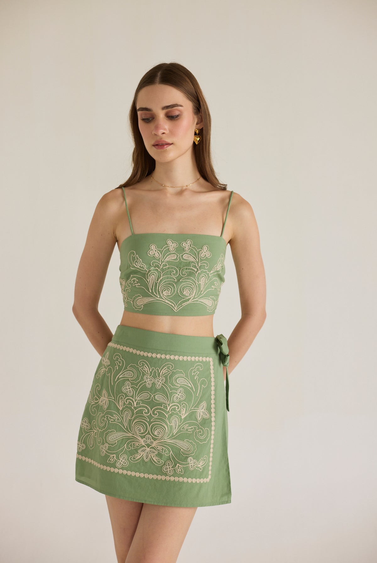 Light_Olive_Green-01