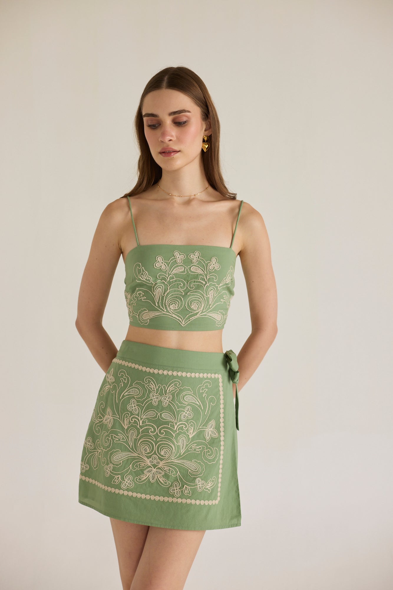 Light_Olive_Green-01