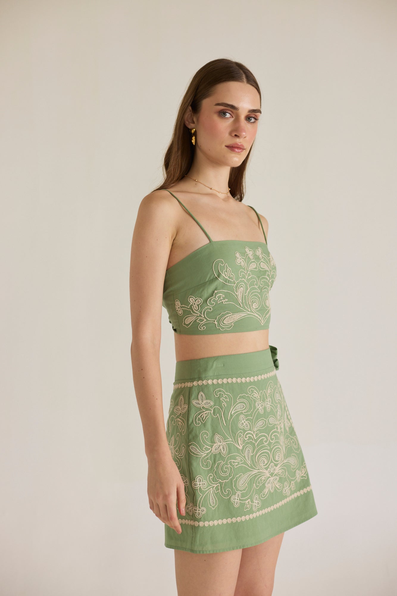 Light_Olive_Green-04