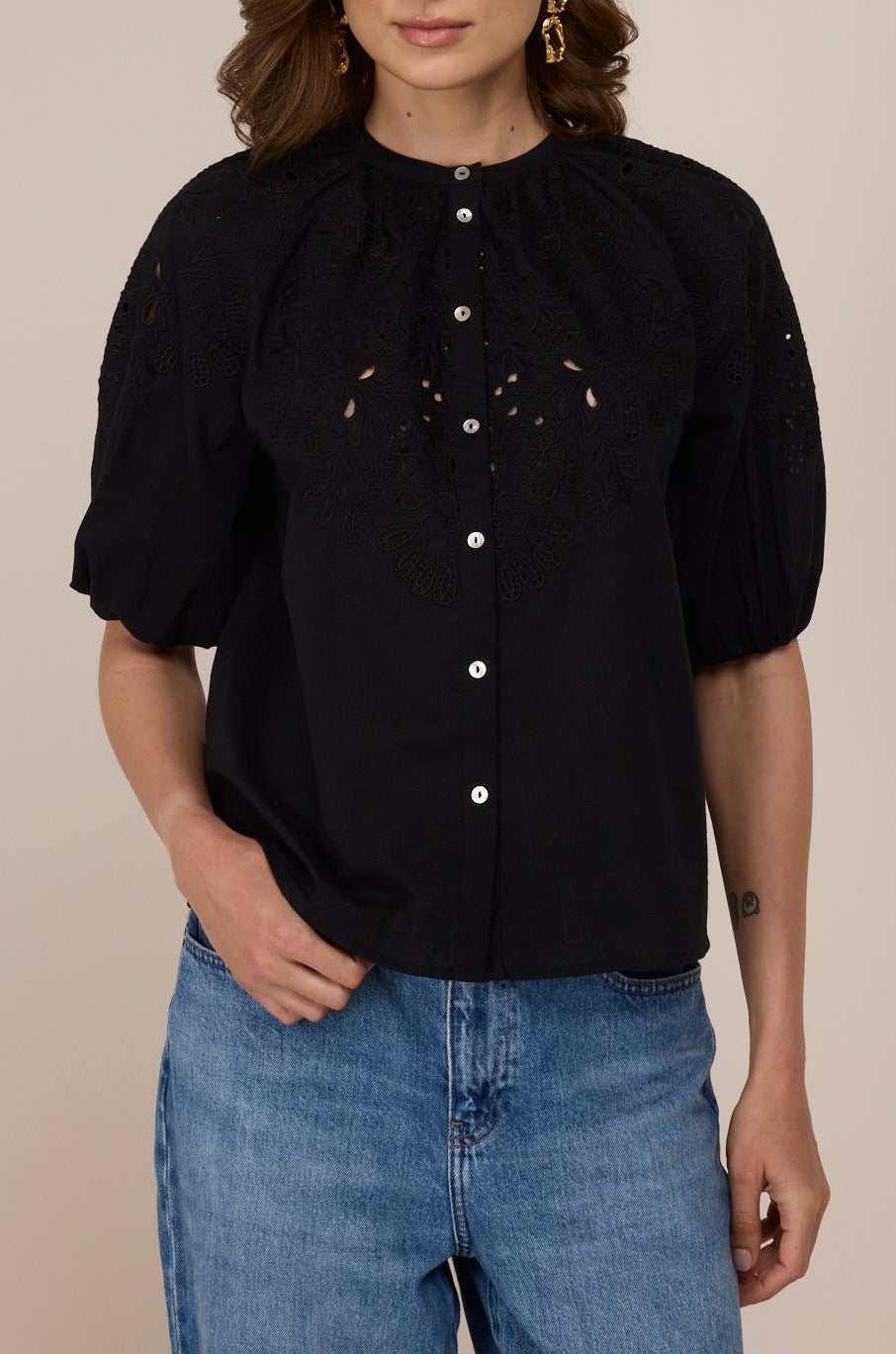 Black-01